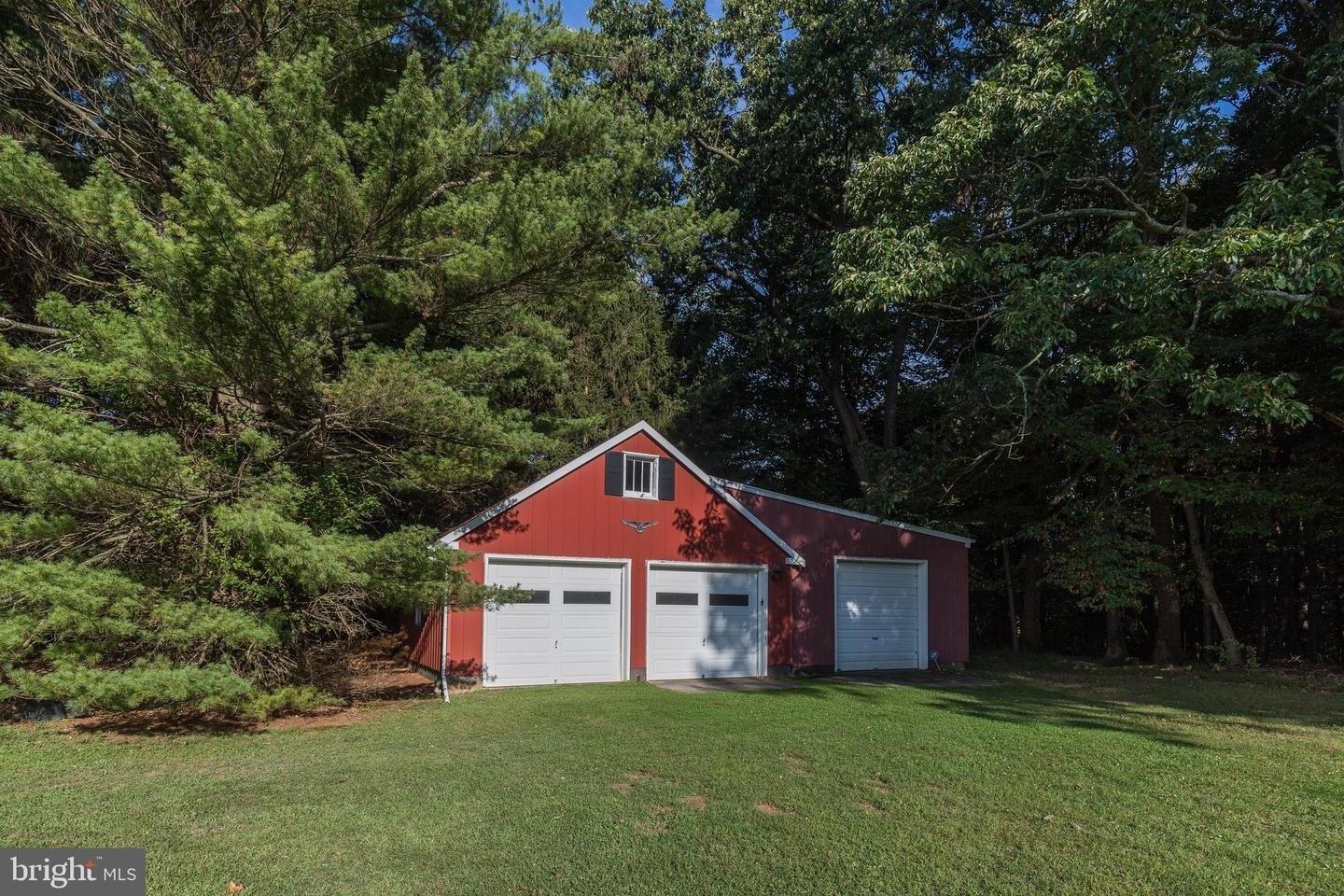 Quail Wood Ct, Parkton, MD 21120