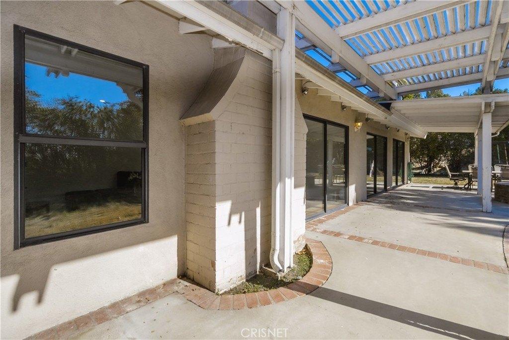 Midwood Dr, Granada Hills, CA 91344