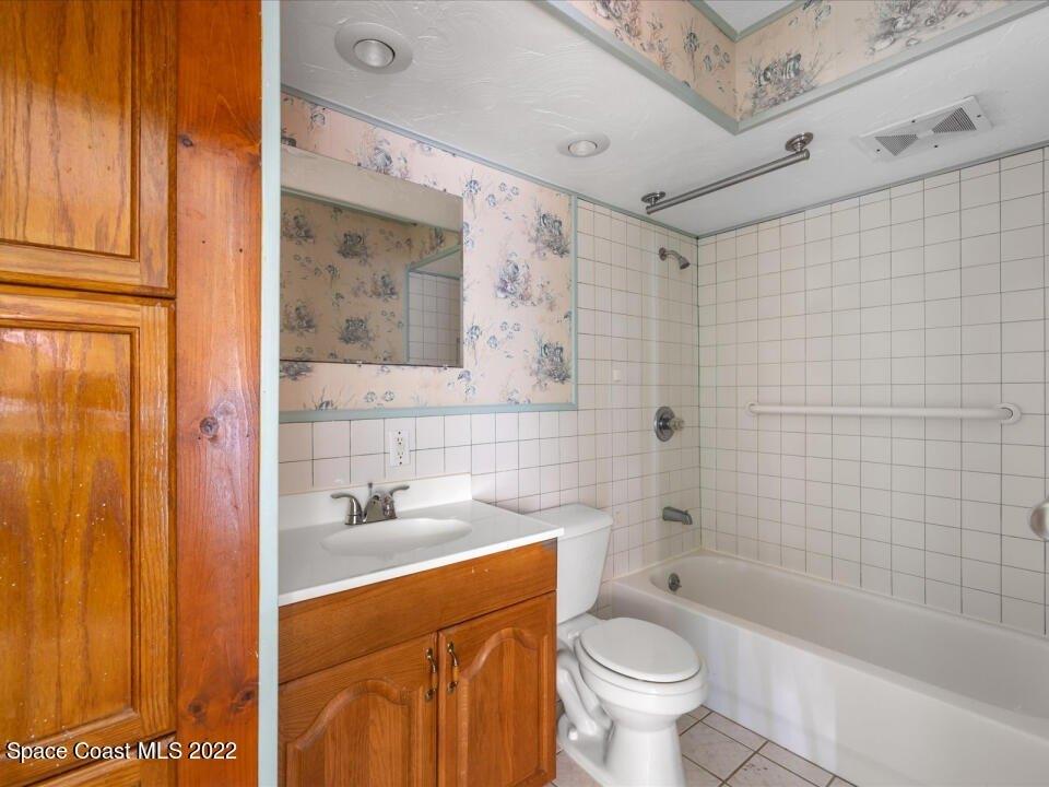 Barrett Dr, Merritt Island, FL 32952