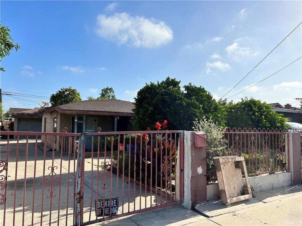 W Occidental St, Santa Ana, CA 92704