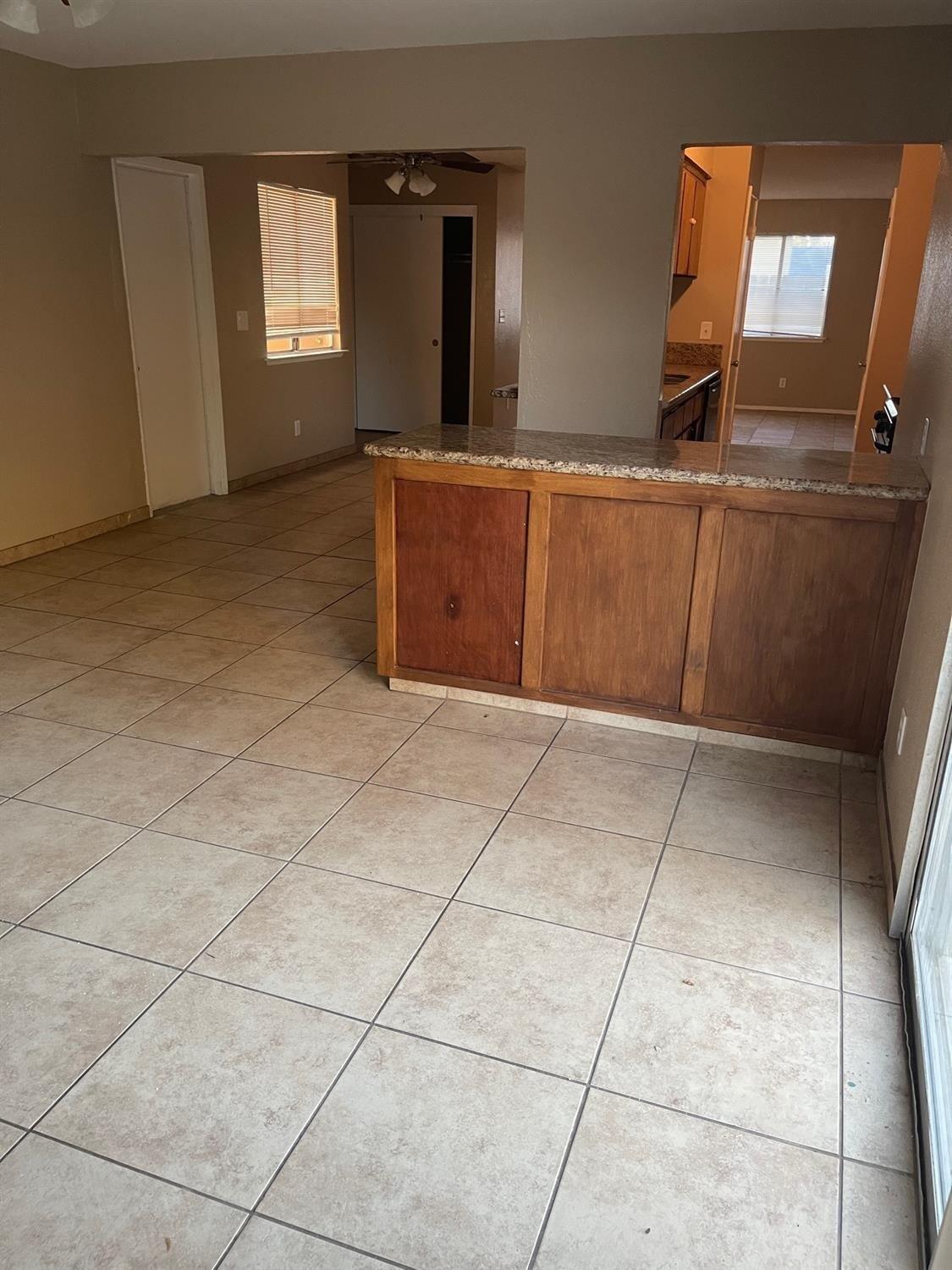Alvin St, Armona, CA 93202