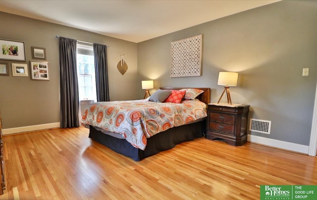 Parker St, Omaha, NE 68104