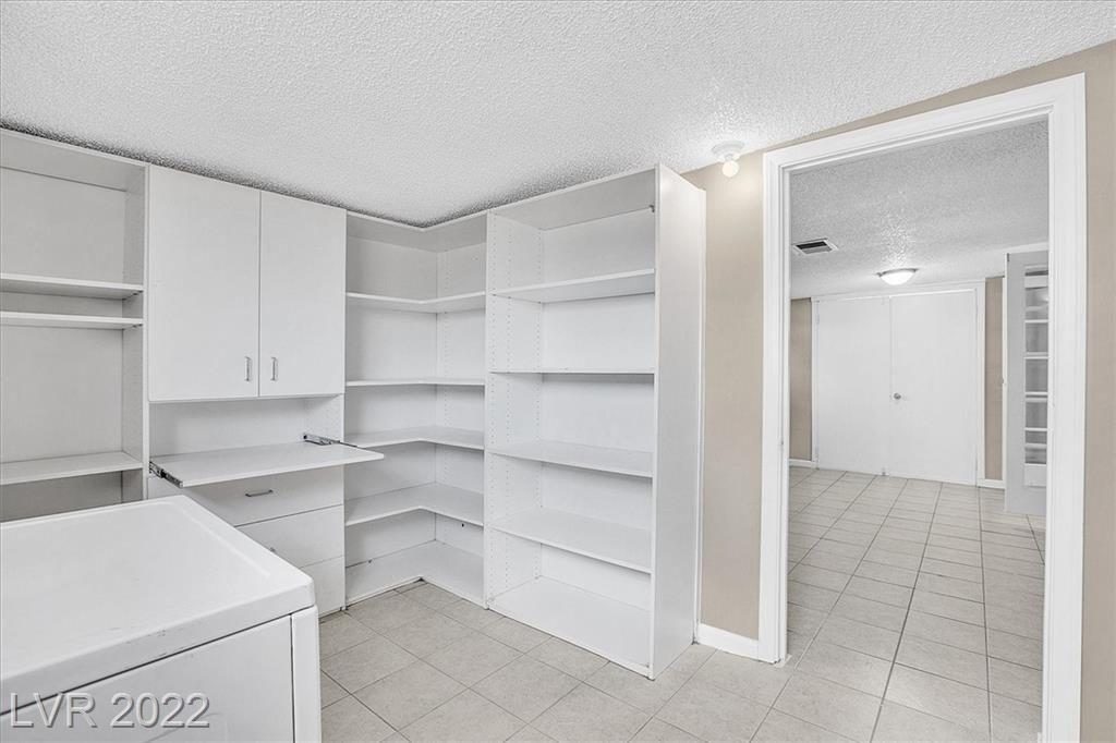 Hillcrest Dr, Henderson, NV 89015