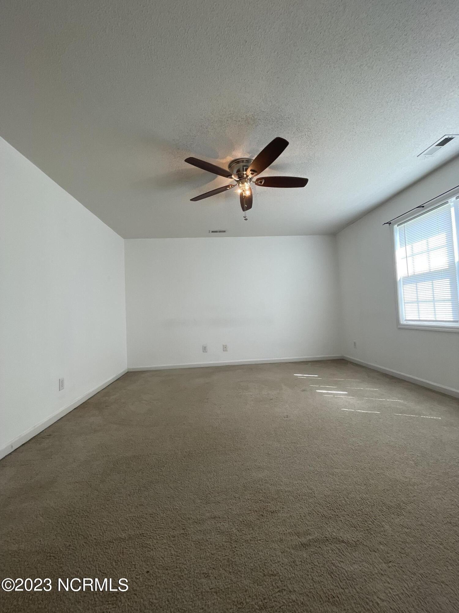 Kelly Cir, Hubert, NC 28539