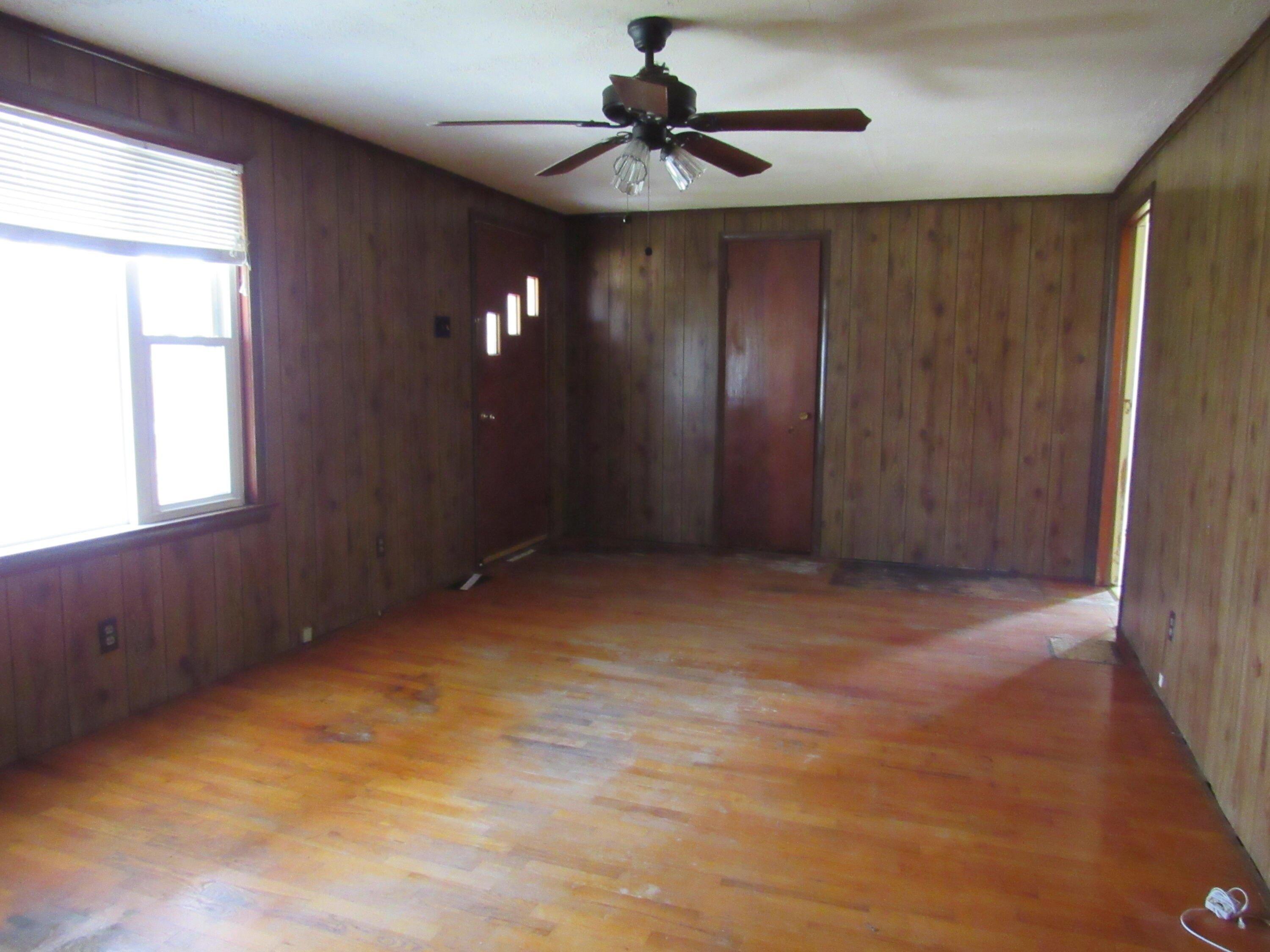 Reedy Creek Rd, Bristol, VA 24202