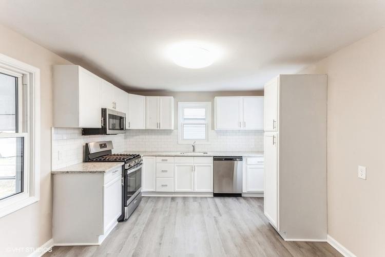 Lutz Ave, Essex, MD 21221