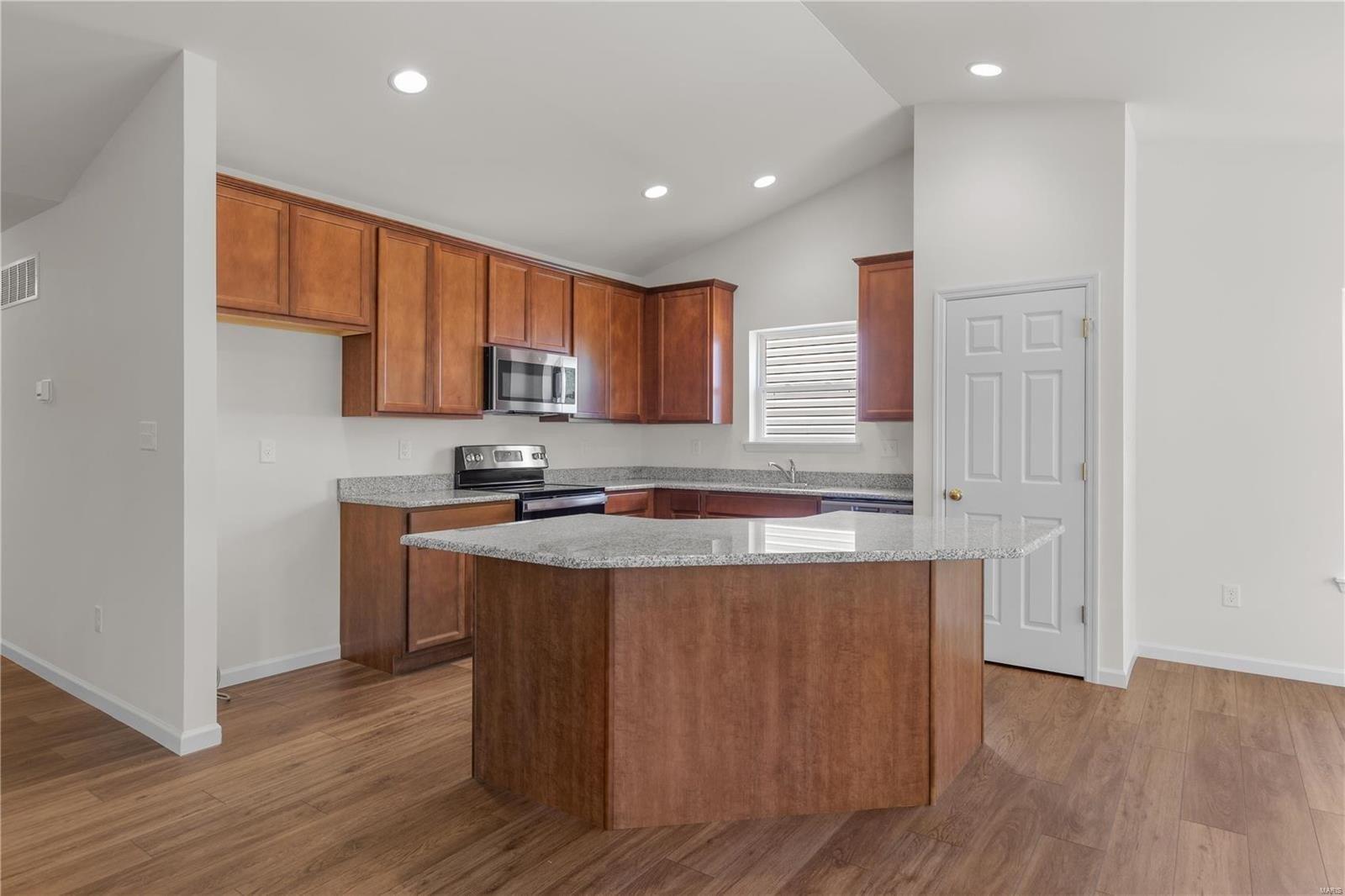 Arbors At Bridle Path, Ballwin, MO 63021