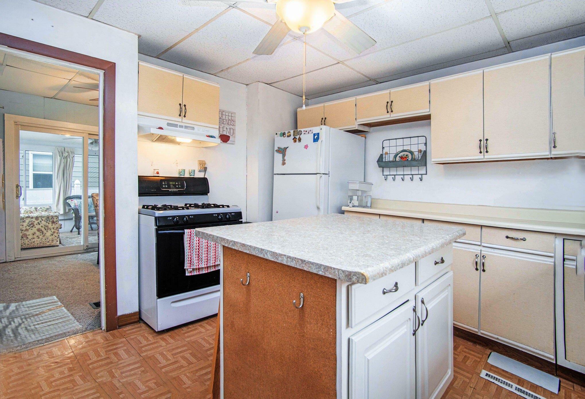 Franklin St, Muskegon, MI 49441