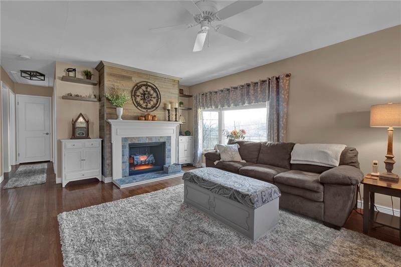 Pine Grove Rd, Industry, PA 15052