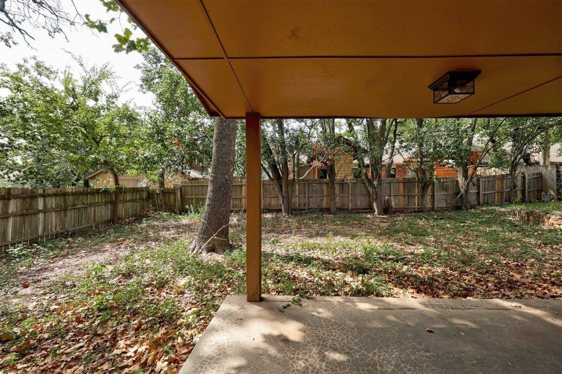 Dover Dr, Edmond, OK 73034
