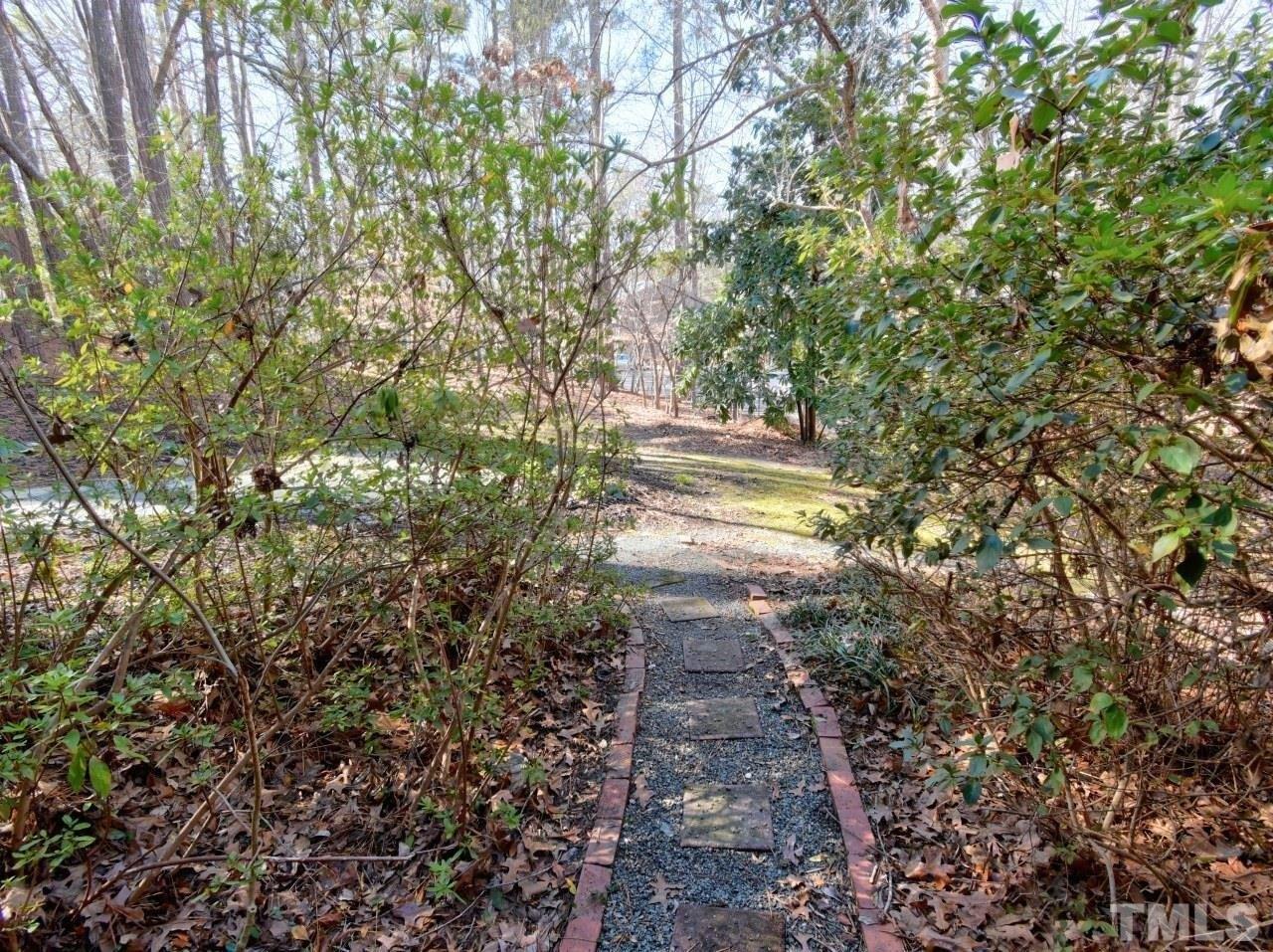 Ridge Trl, Chapel Hill, NC 27516
