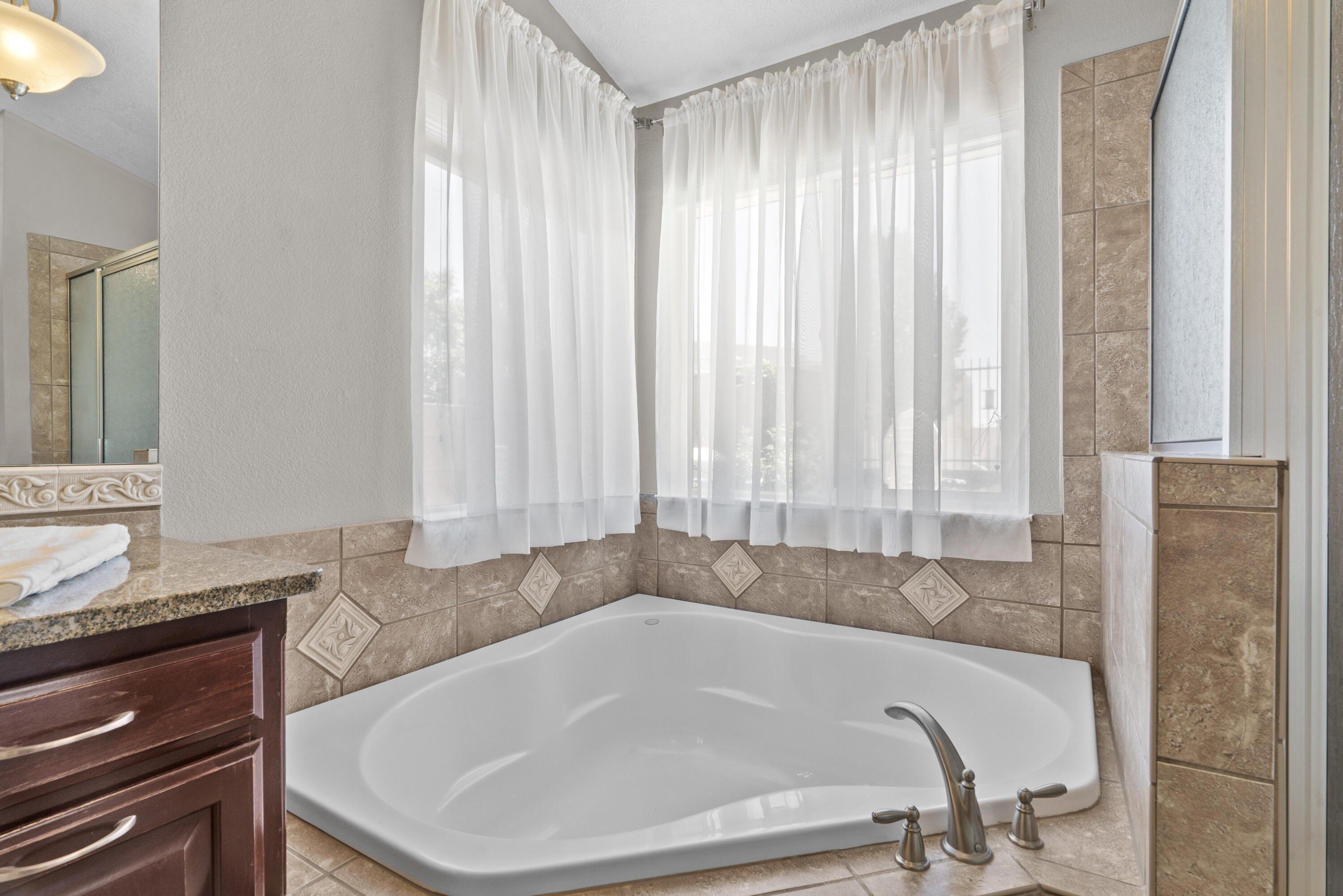 Edwin Mechem Ave Nw, Albuquerque, NM 87114