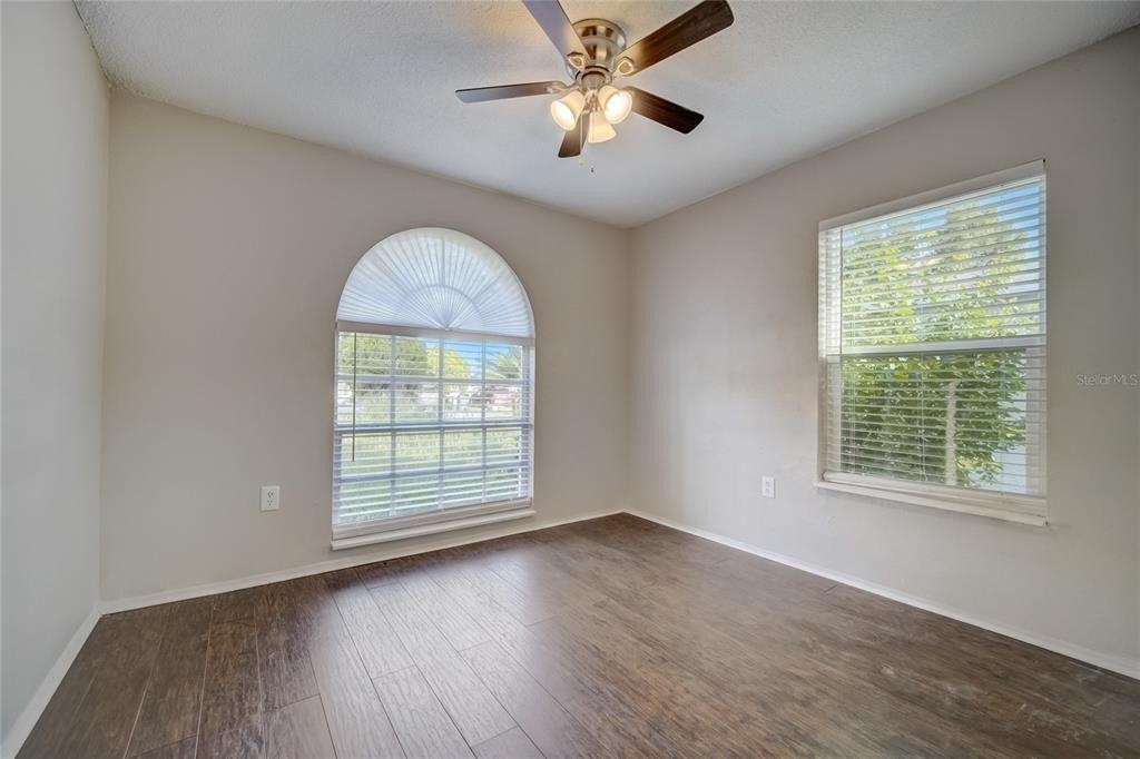 Lake Daisy Cir, Winter Haven, FL 33884