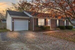 Southcreek Dr, Nicholasville, KY 40356