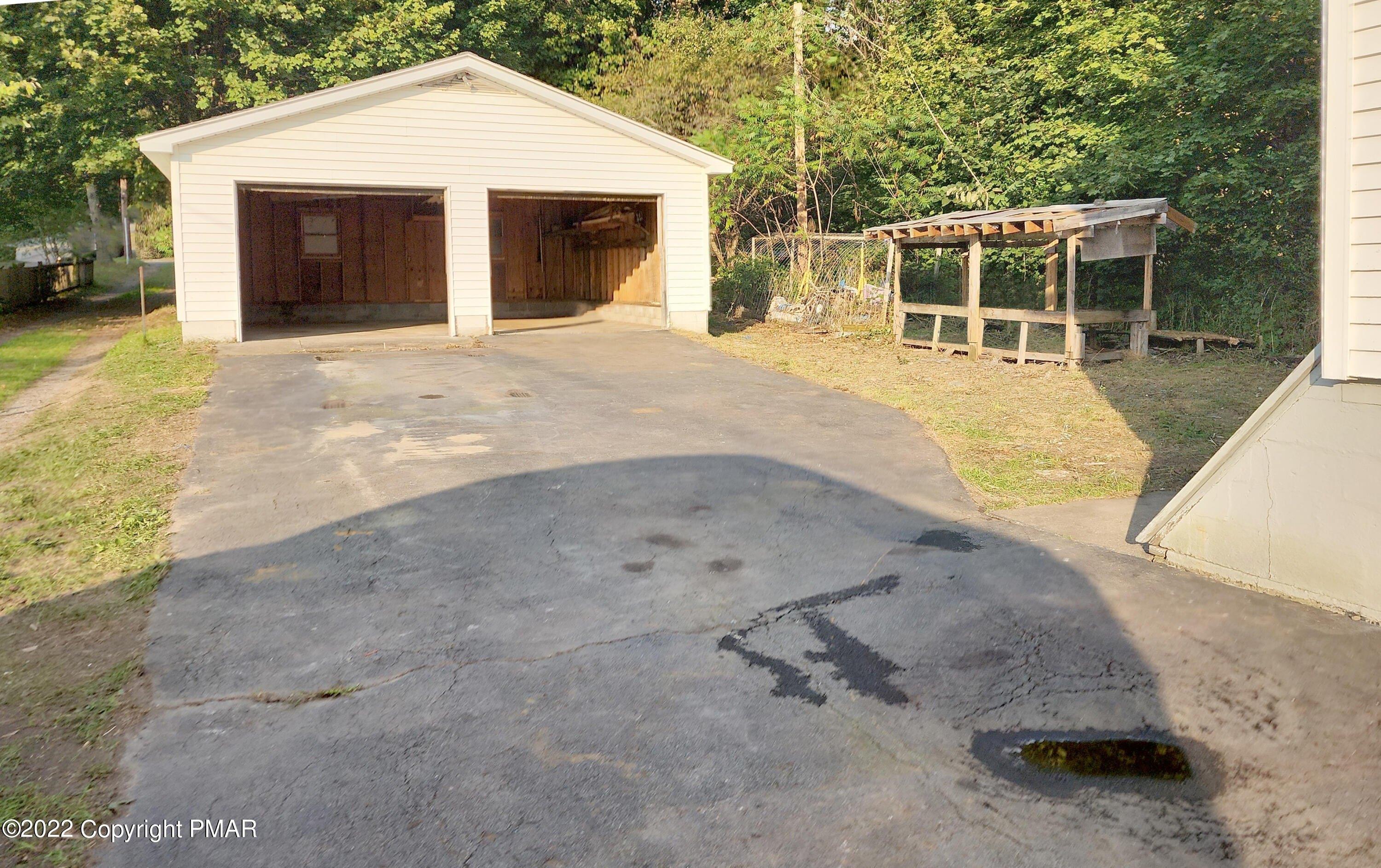 Morse Ave, Simpson, PA 18407
