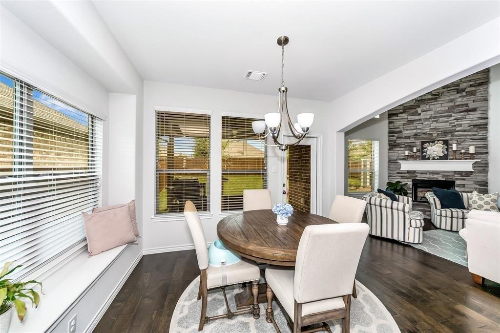 Strait Ln, Waxahachie, TX 75165