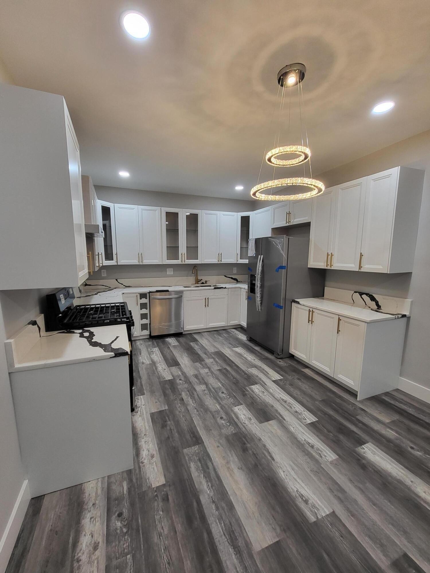 E Saint Clair St, Newark, OH 43055
