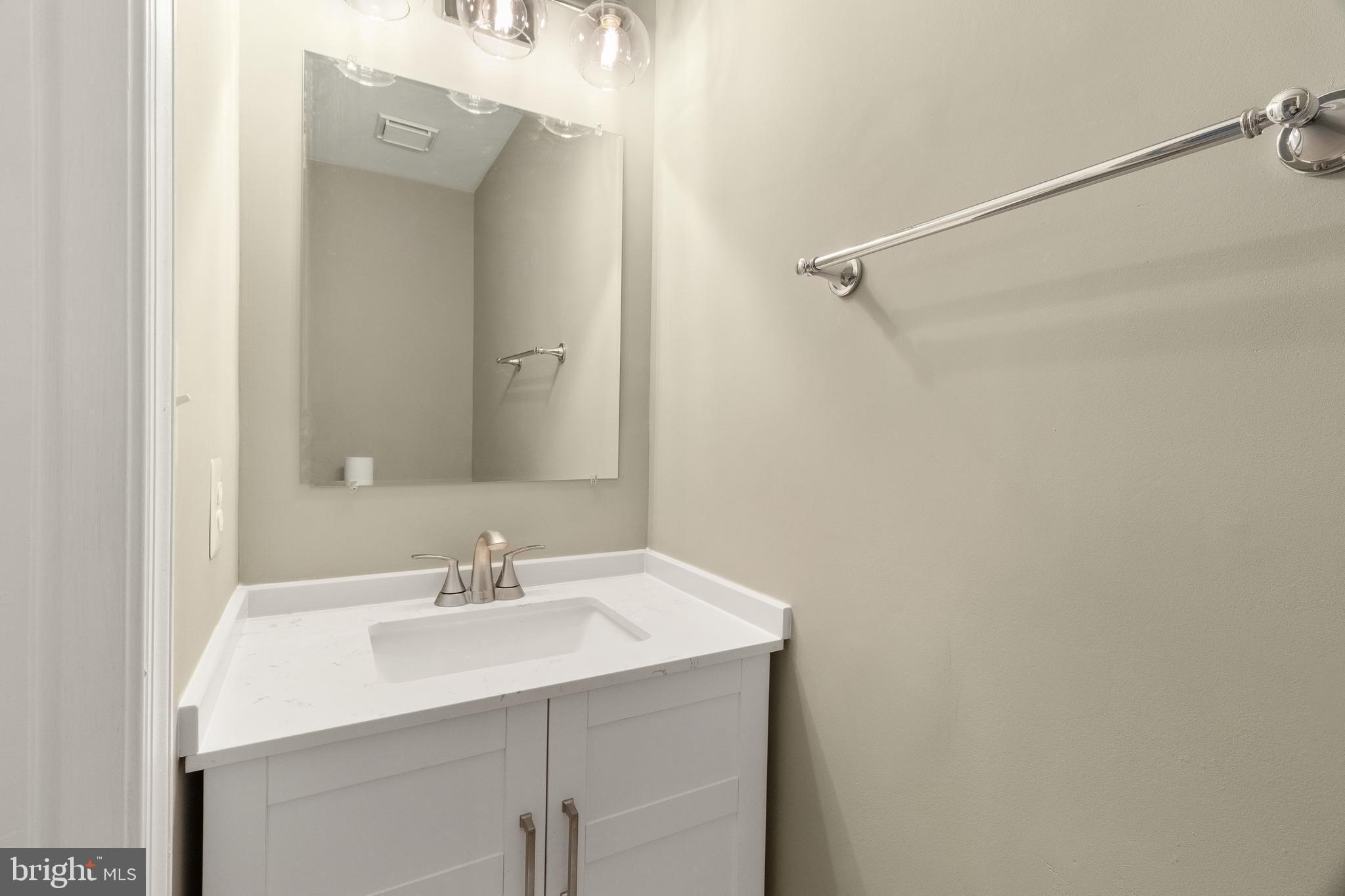 Finch Ln, Fredericksburg, VA 22407