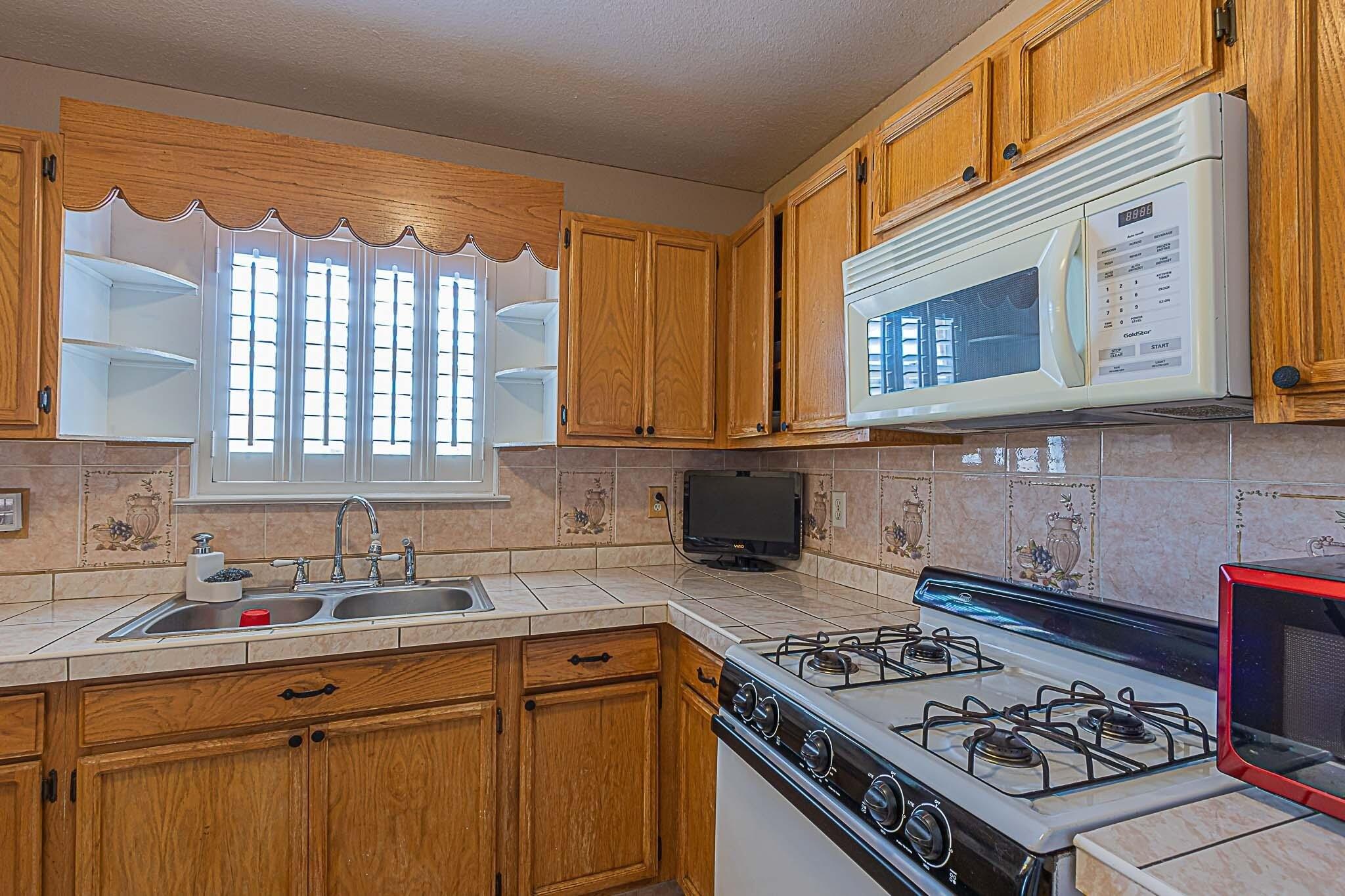 Valle De Oro Dr, El Paso, TX 79927