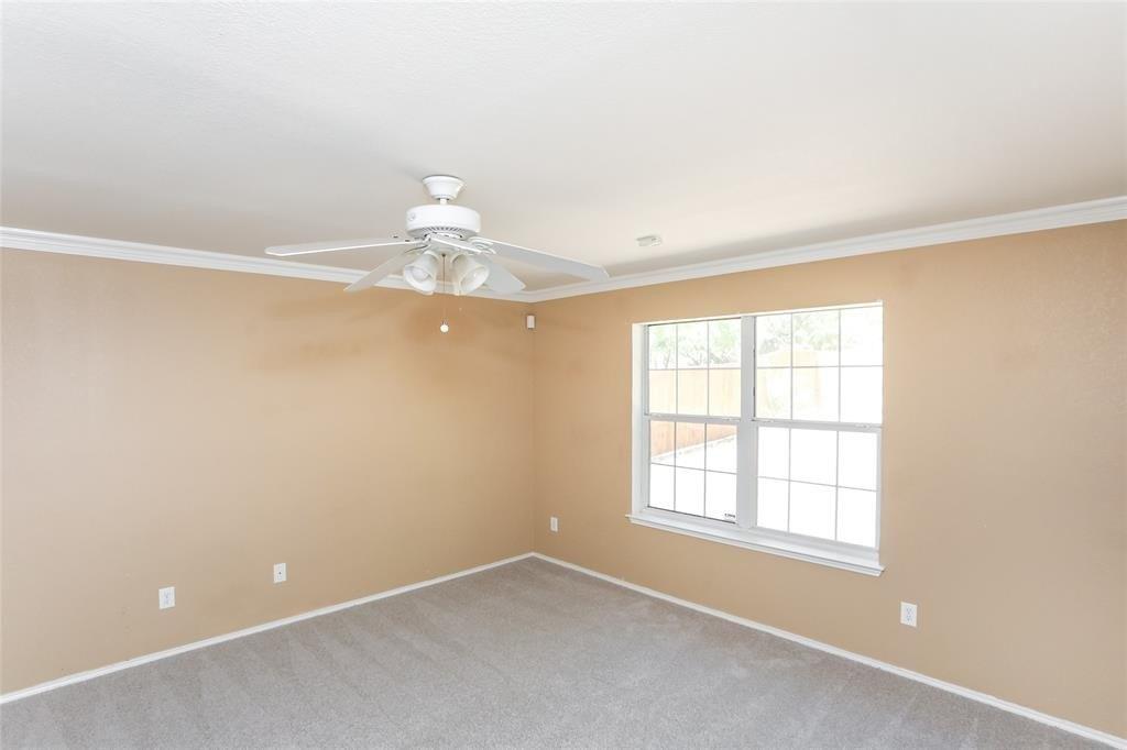 Dove Dr, Dallas, TX 75236