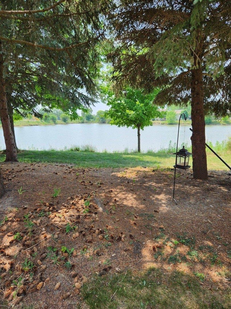 Foxcroft Dr, Aurora, IL 60506