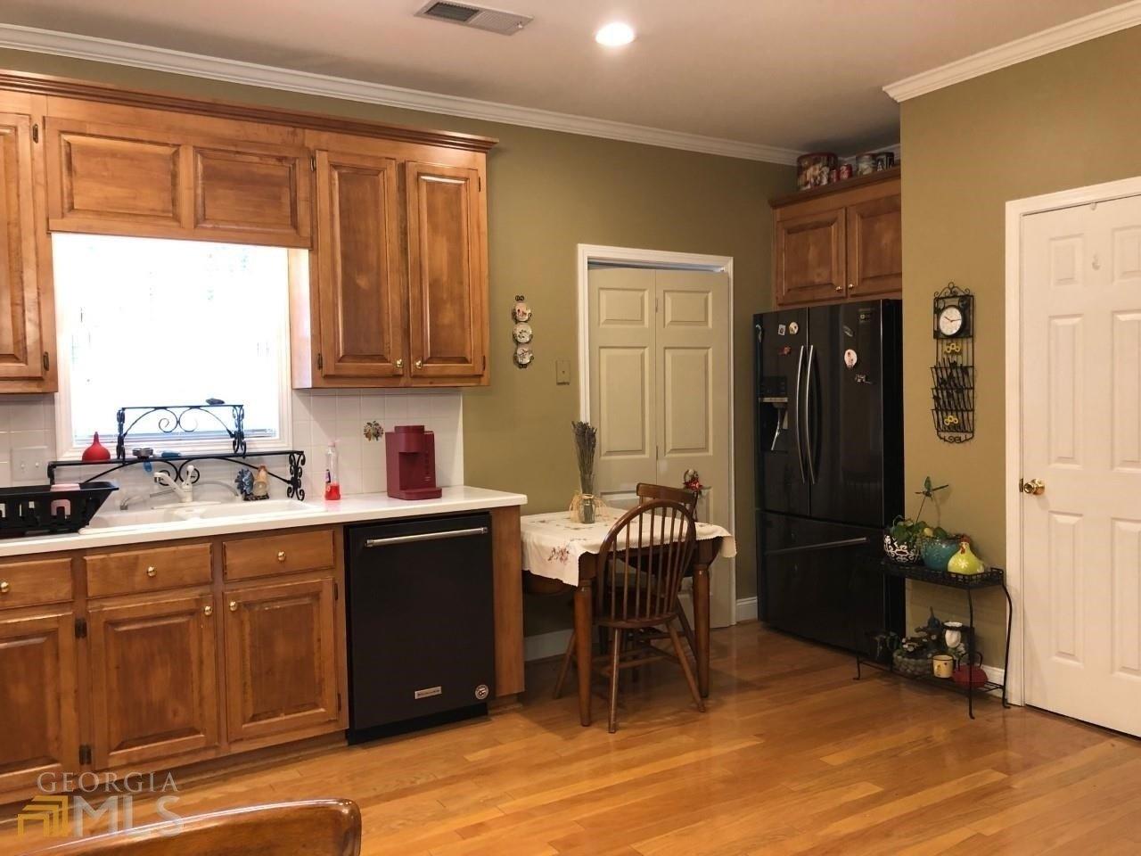 Manor Way, Cartersville, GA 30120