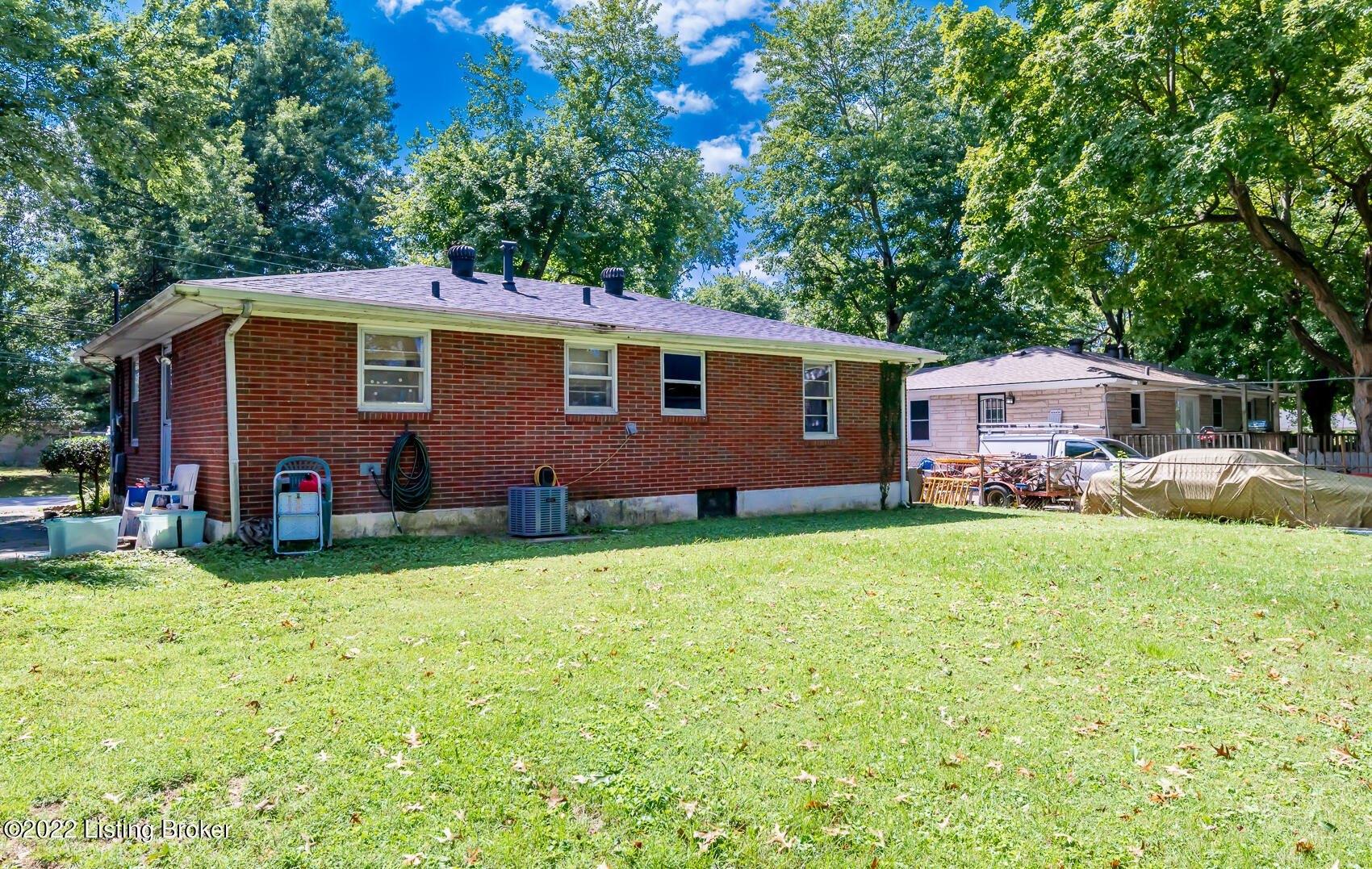 Westshire Dr, Louisville, KY 40258