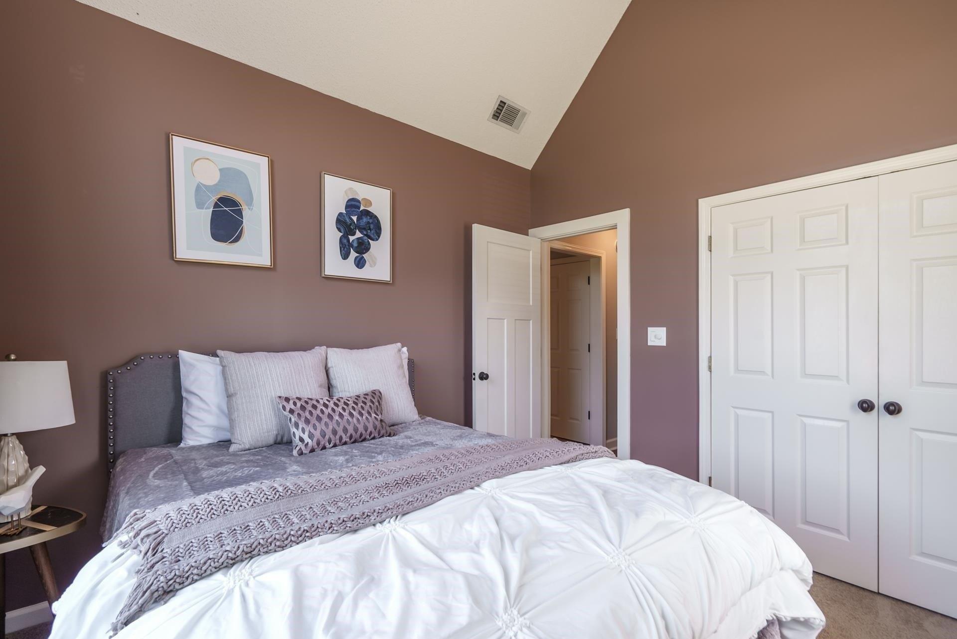 Abigaile Ct, Mcdonough, GA 30252