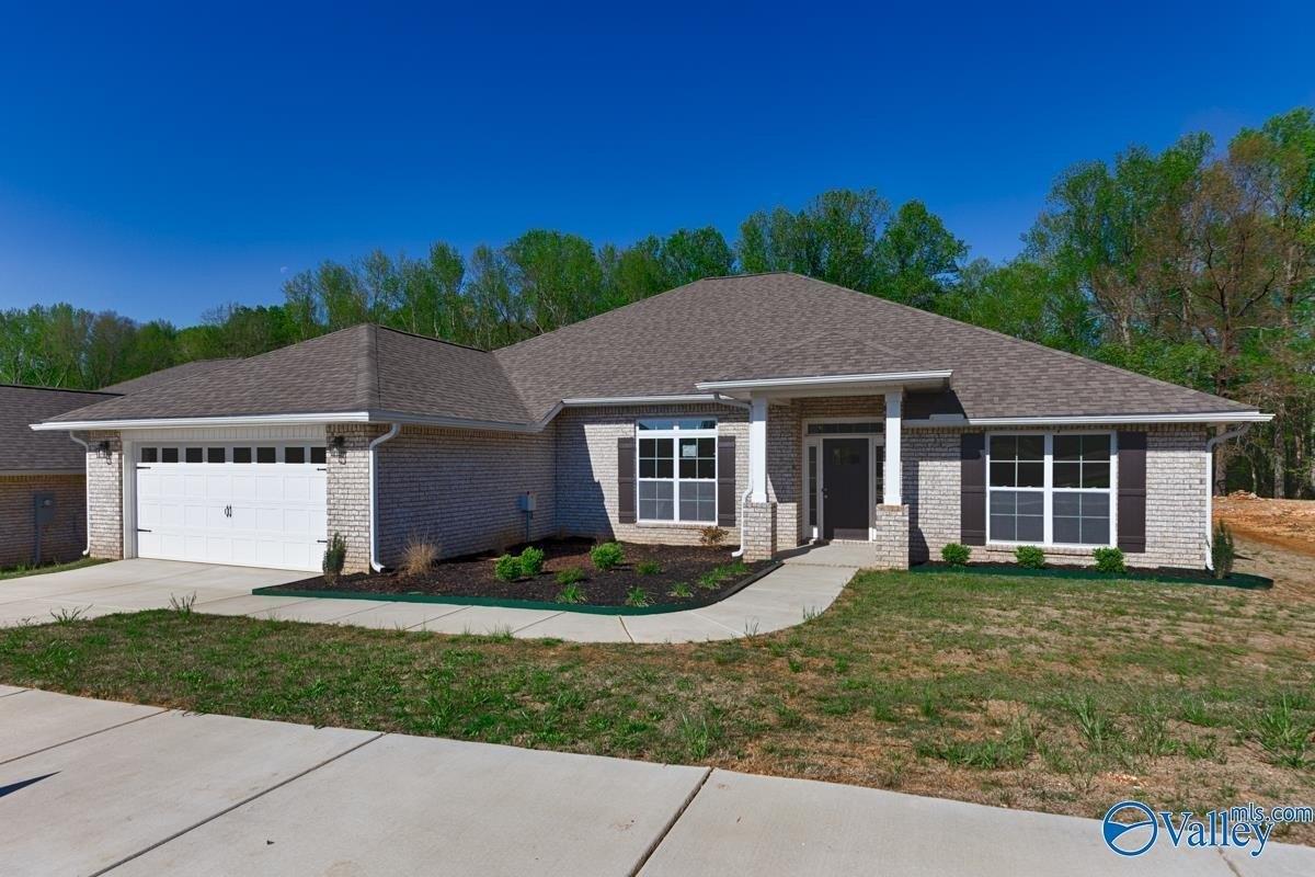 Carnation Ave, Meridianville, AL 35759
