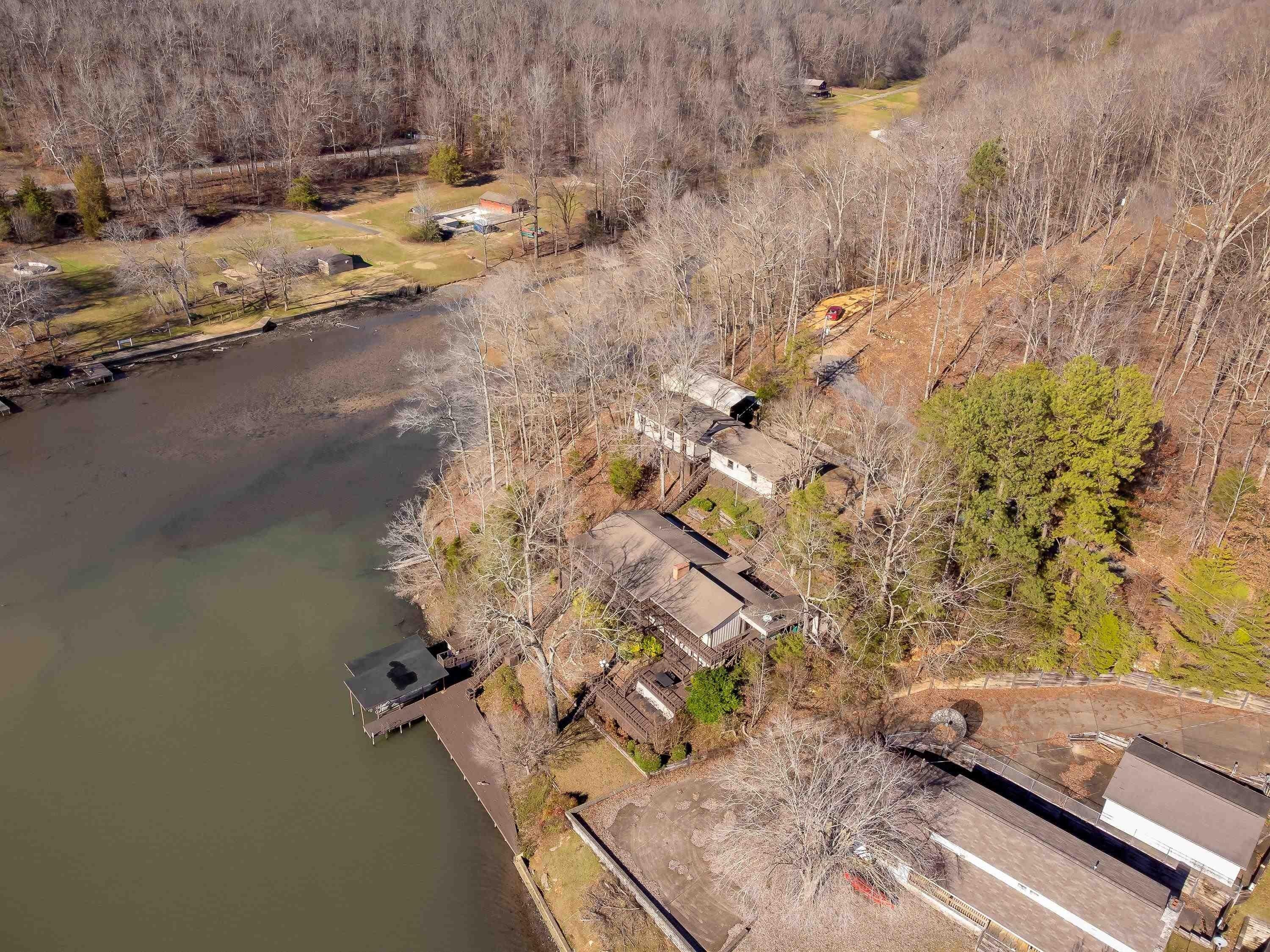 Johnson Dr, Florence, AL 35634
