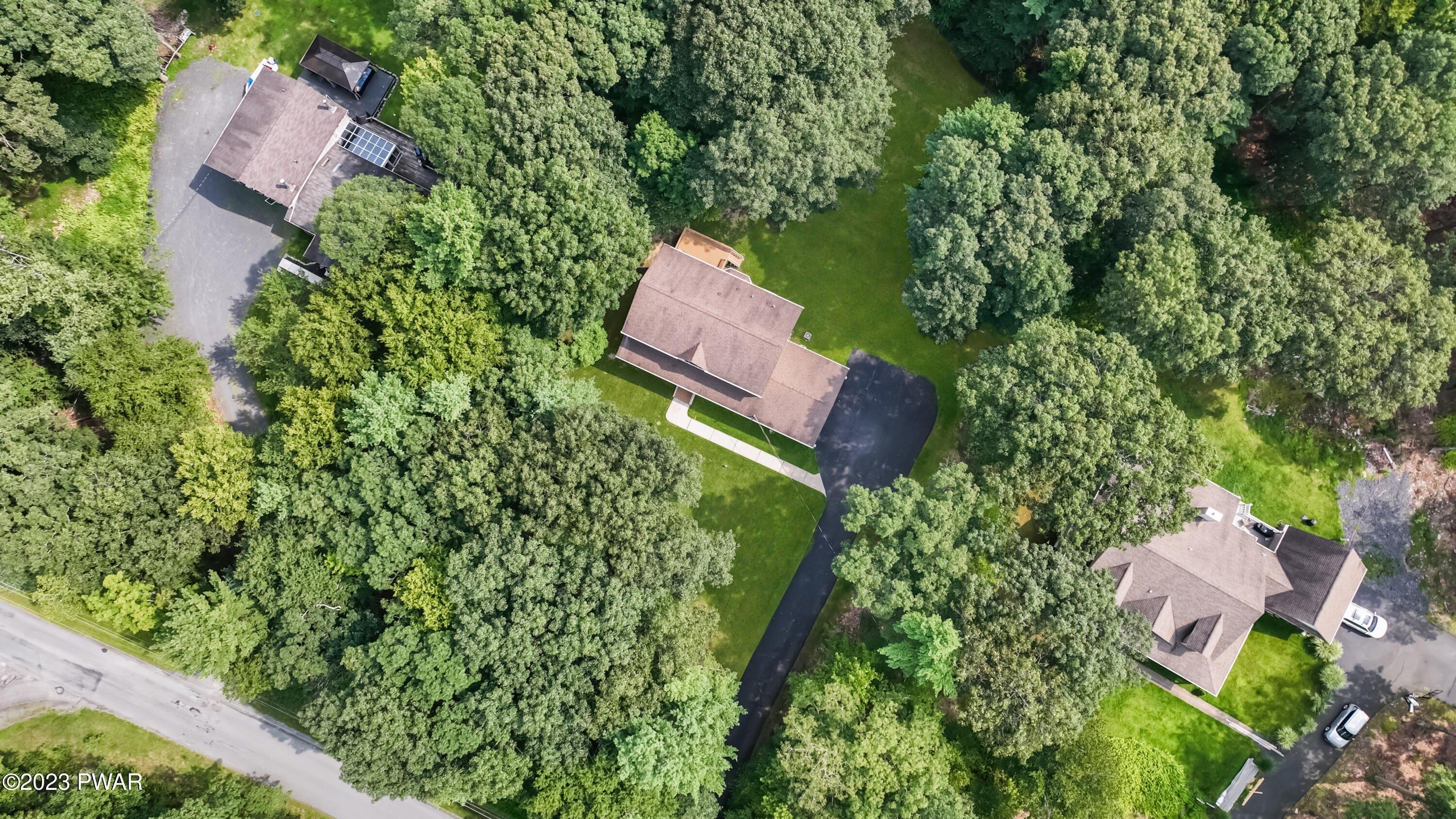E Mulberry Dr, Milford, PA 18337