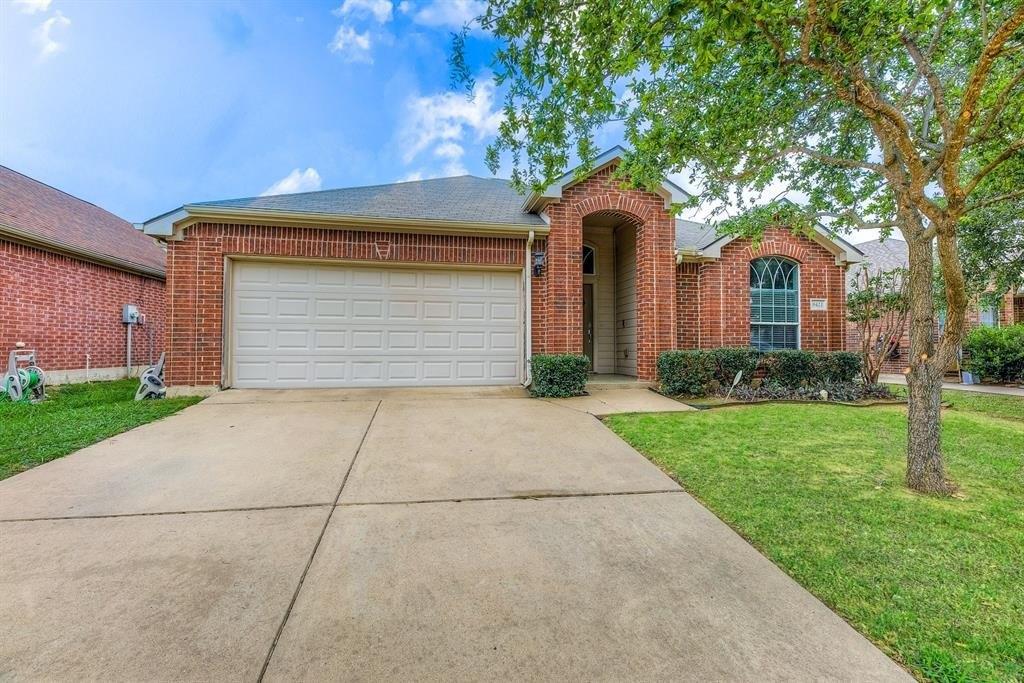 Yellow Buckeye Dr, Fort Worth, TX 76140