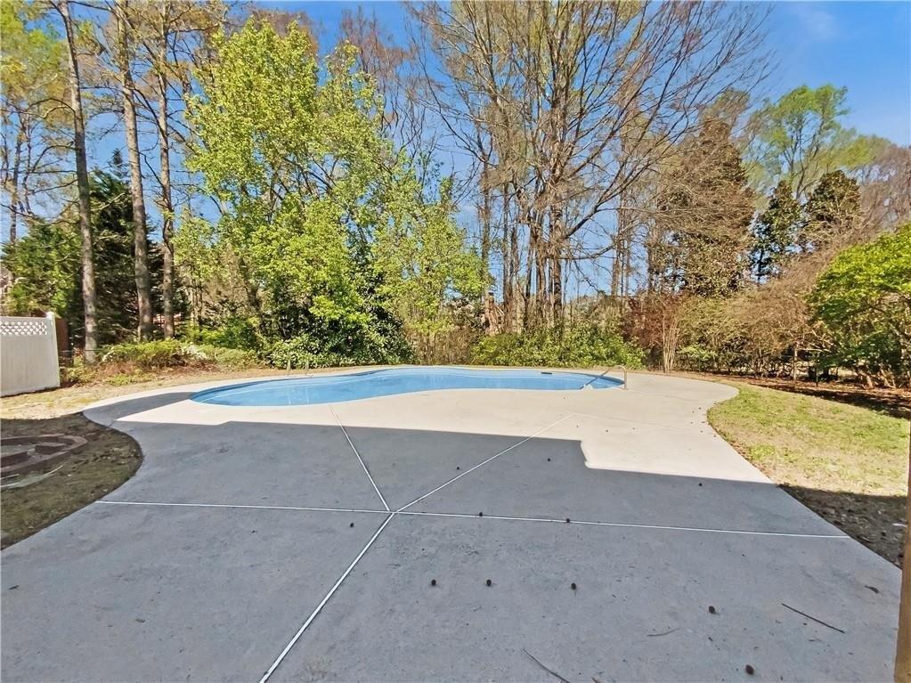Savannah Pl, Loganville, GA 30052