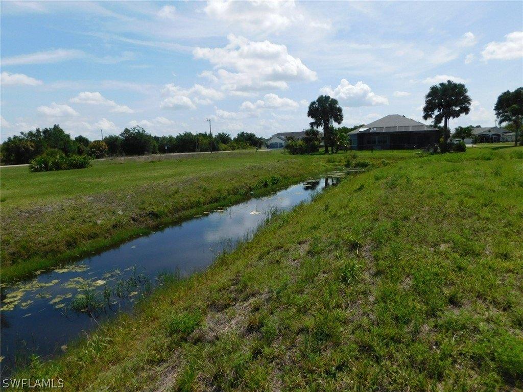 Carrillon Ave S, Lehigh Acres, FL 33974