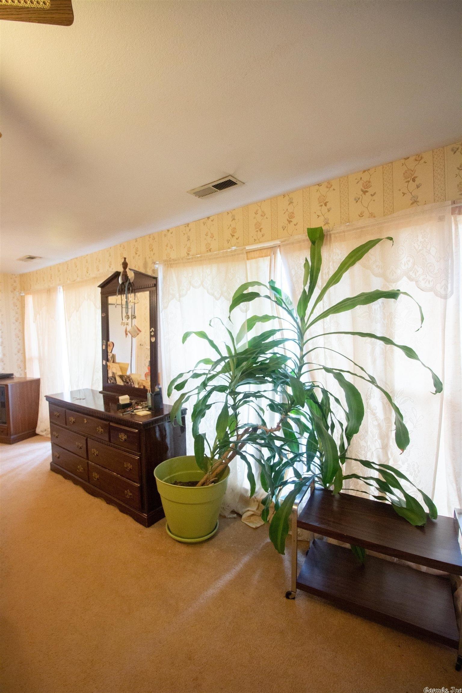 Nan Cir, Little Rock, AR 72211