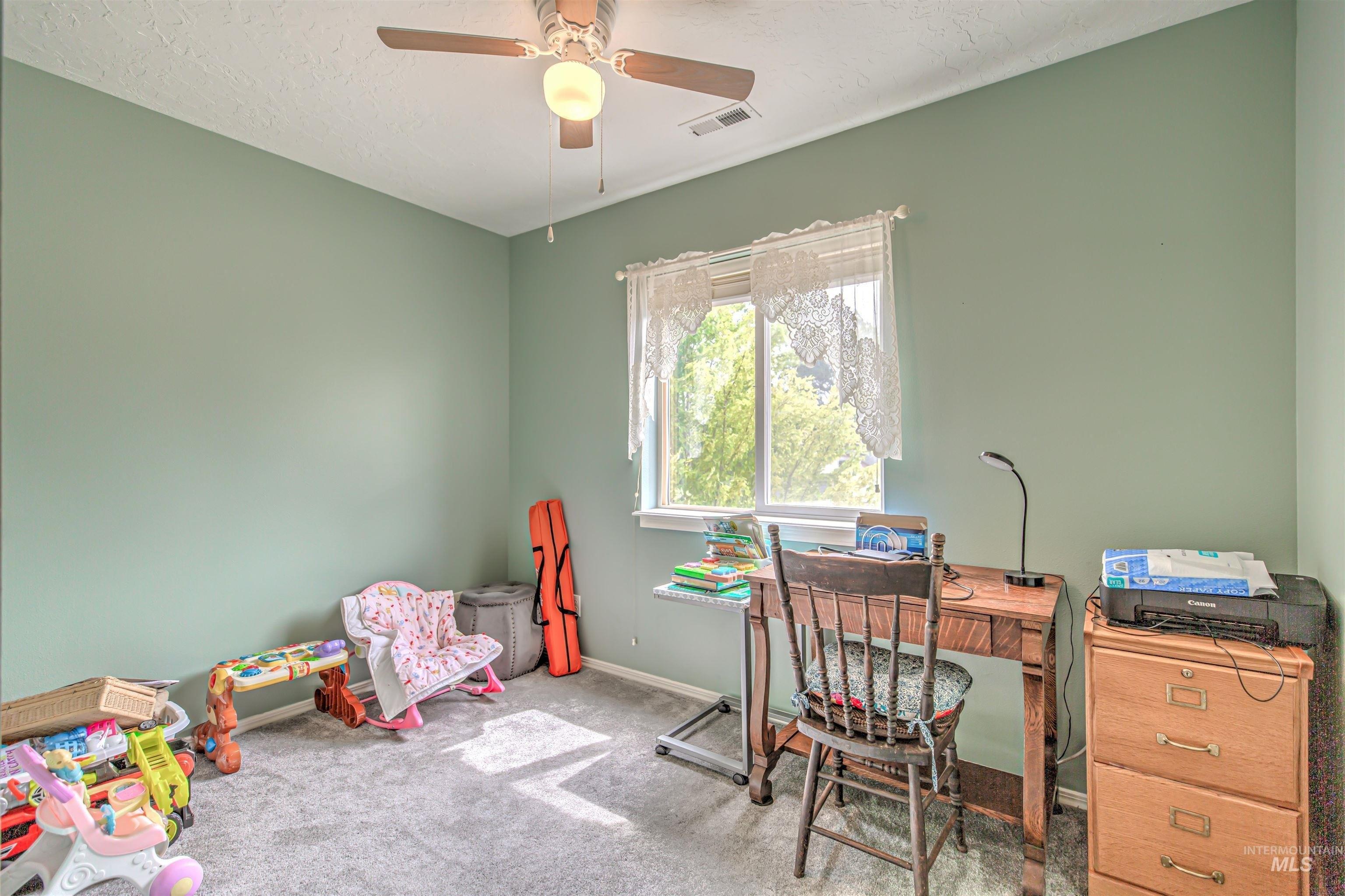W Cherry Ave, Meridian, ID 83642