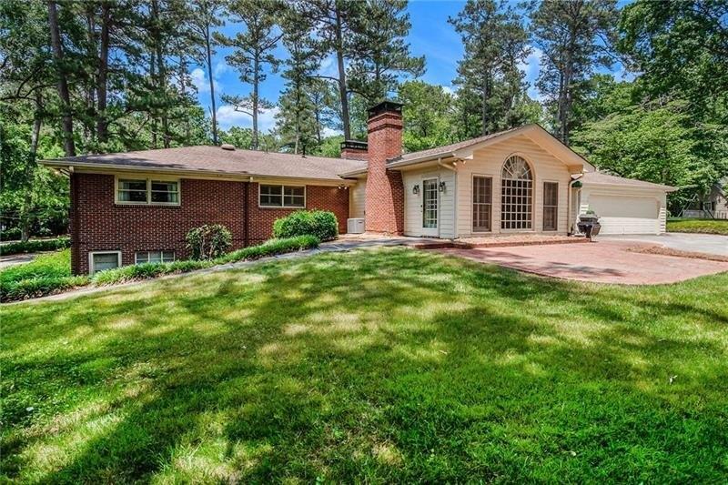 Moores Mill Rd Nw, Atlanta, GA 30327