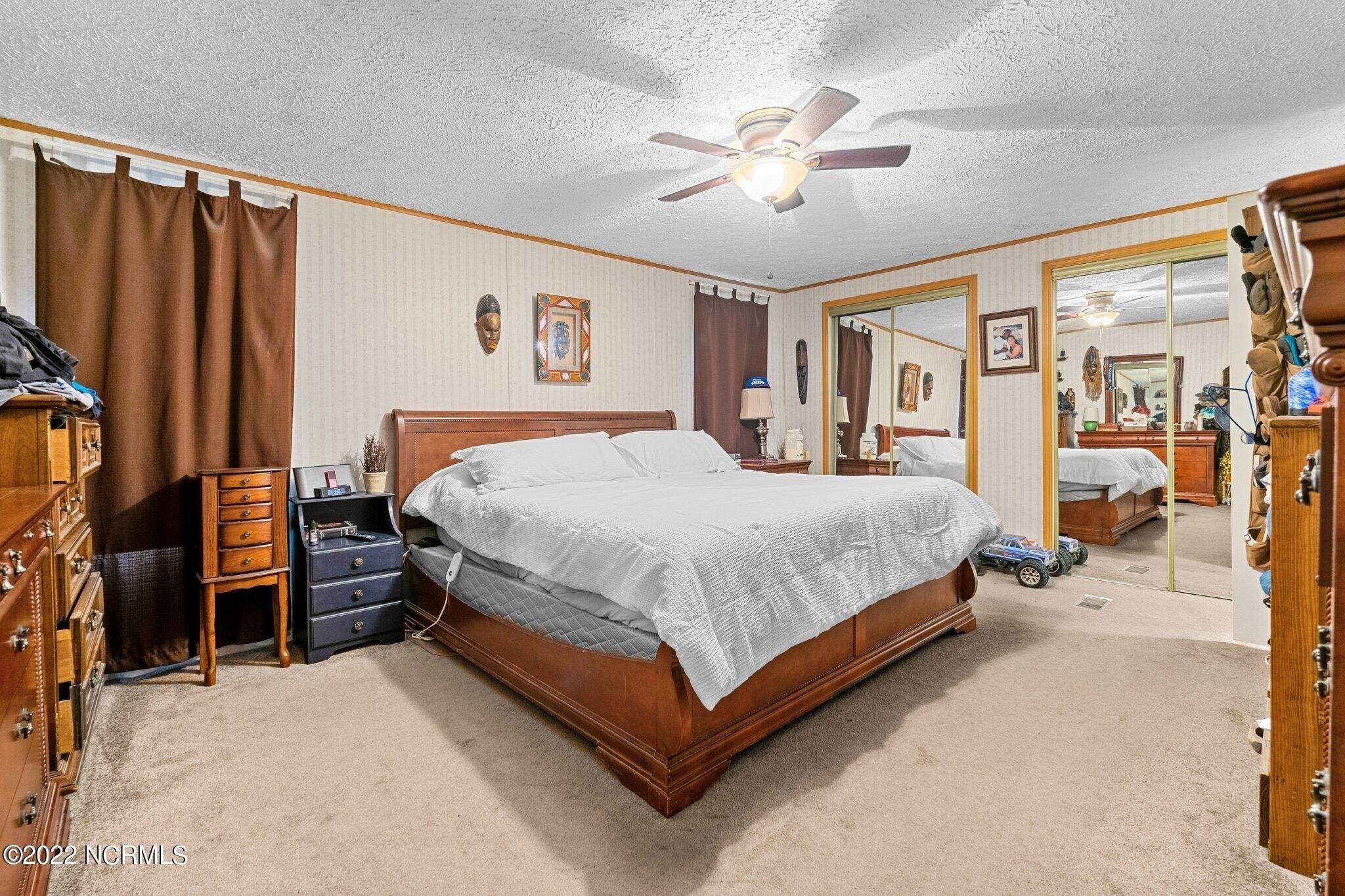 Hunters Gln, Troy, NC 27371