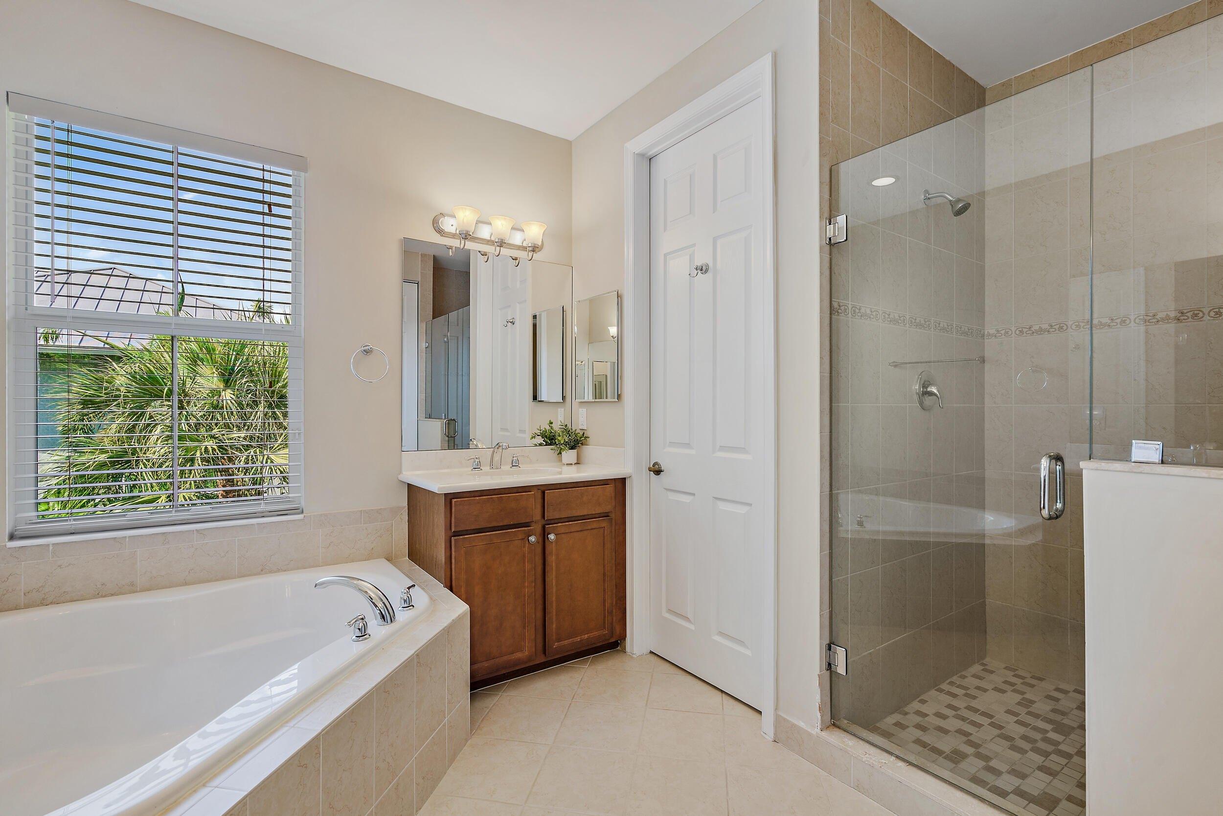 Princeton Ln, Palm Beach Gardens, FL 33418