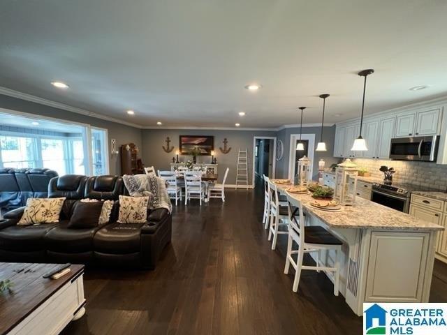 Camelot Ln, Talladega, AL 35160