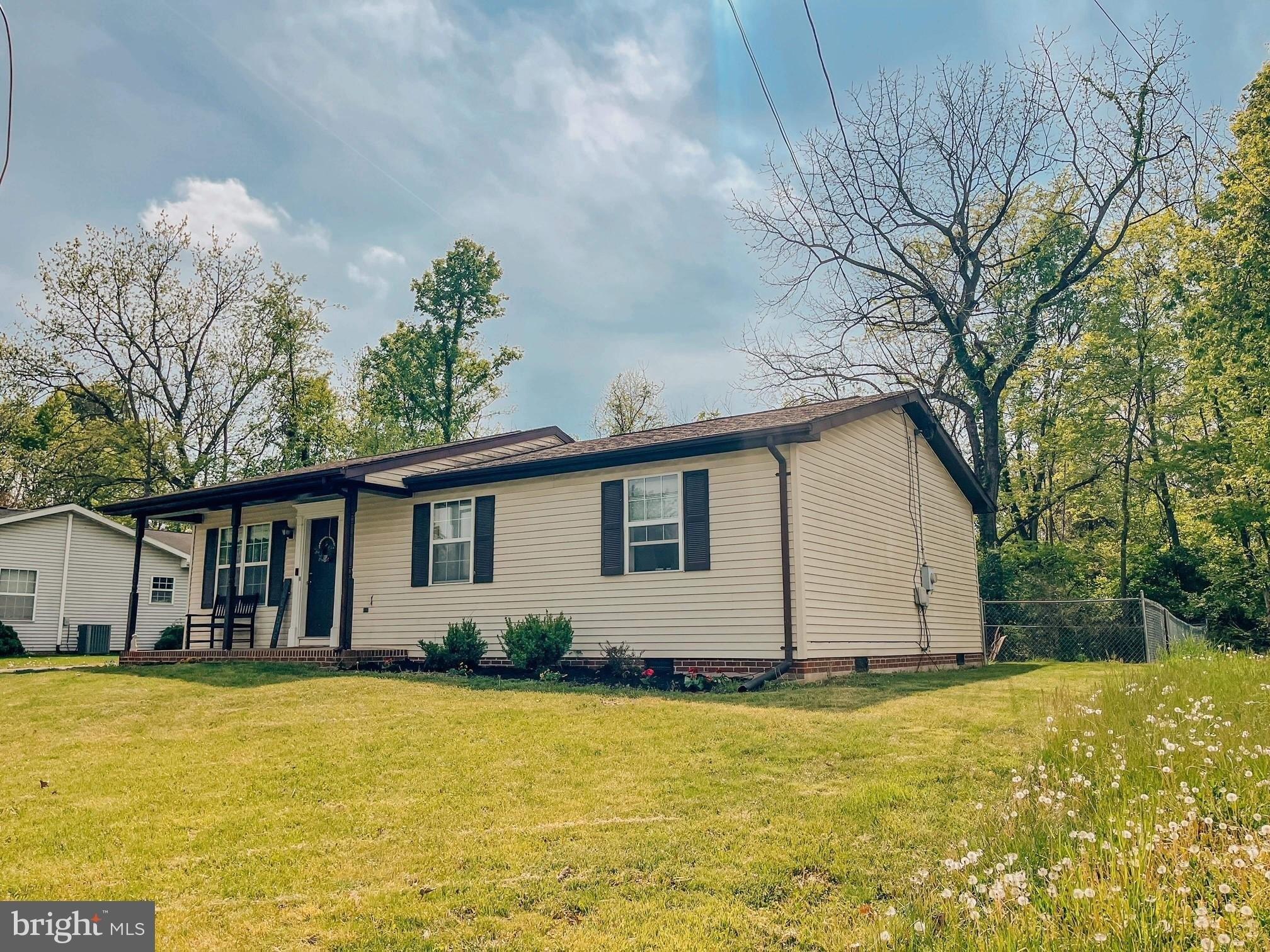 Dexter Dr, Martinsburg, WV 25405