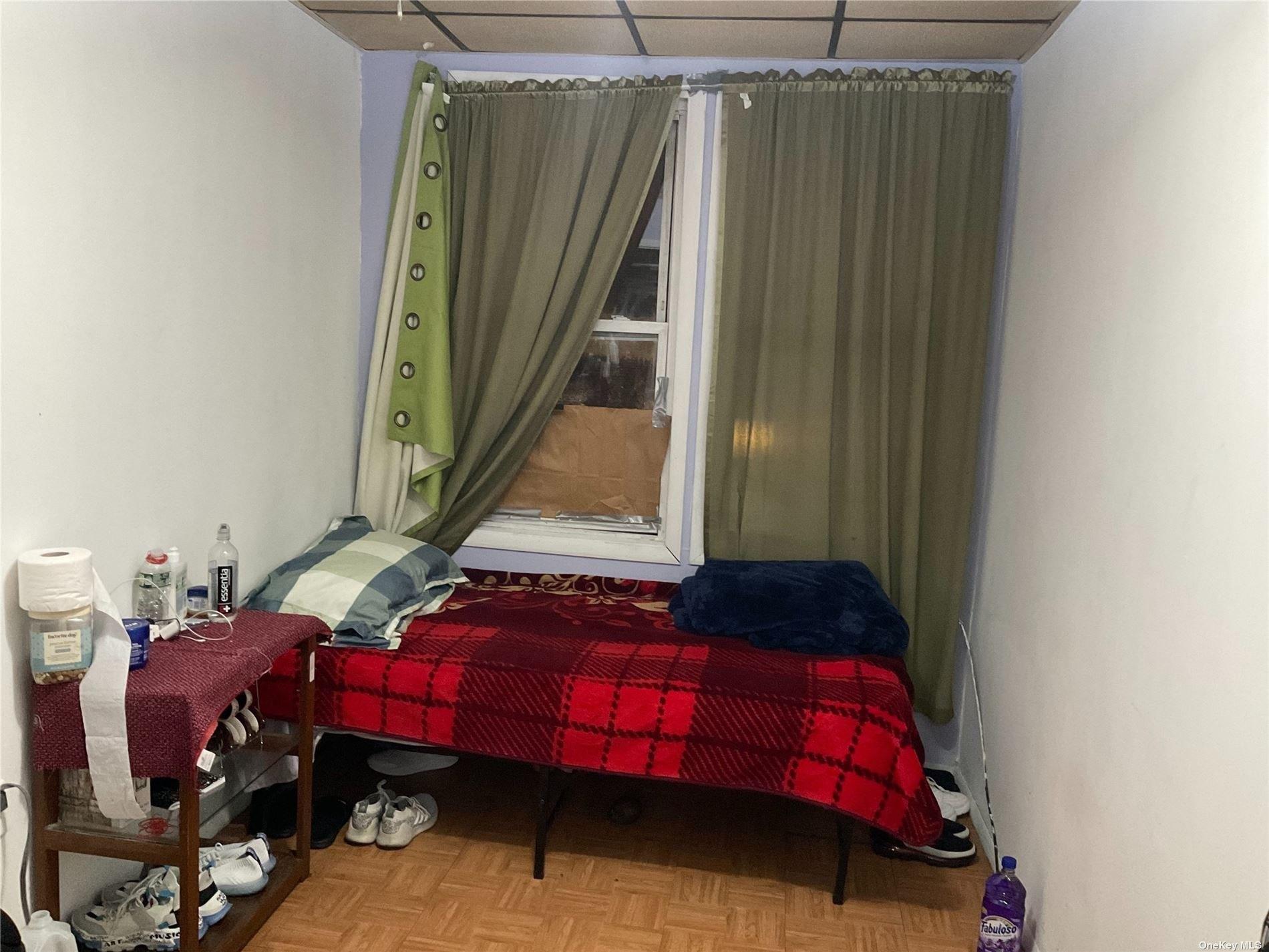 91st St, Jackson Heights, NY 11372