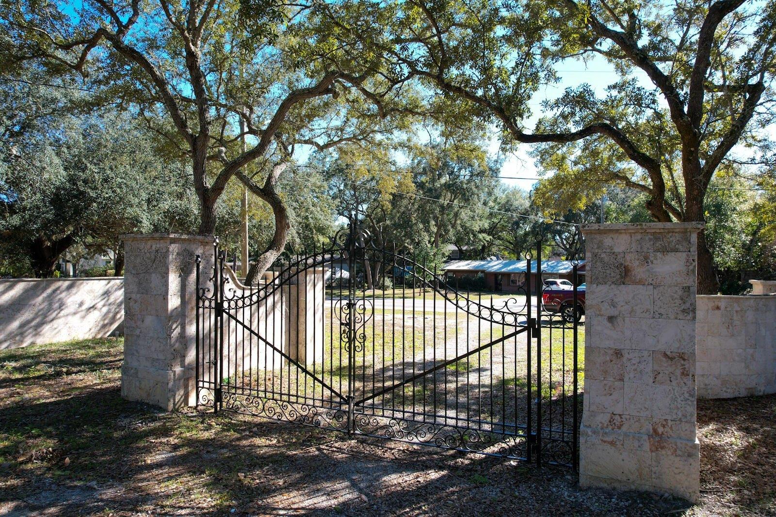 Calhoun Ave, Destin, FL 32541