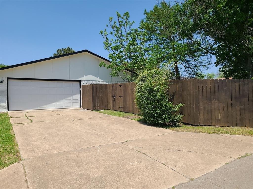 Avery Ln, The Colony, TX 75056