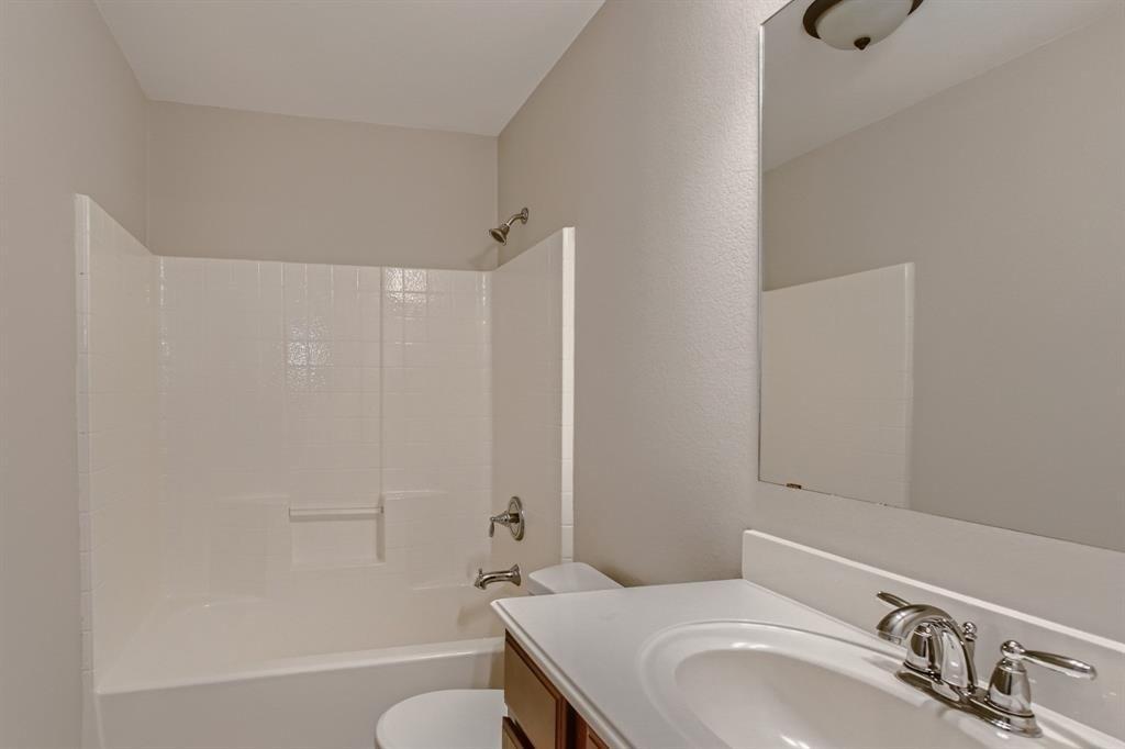 Honey Locust Dr, Fate, TX 75087