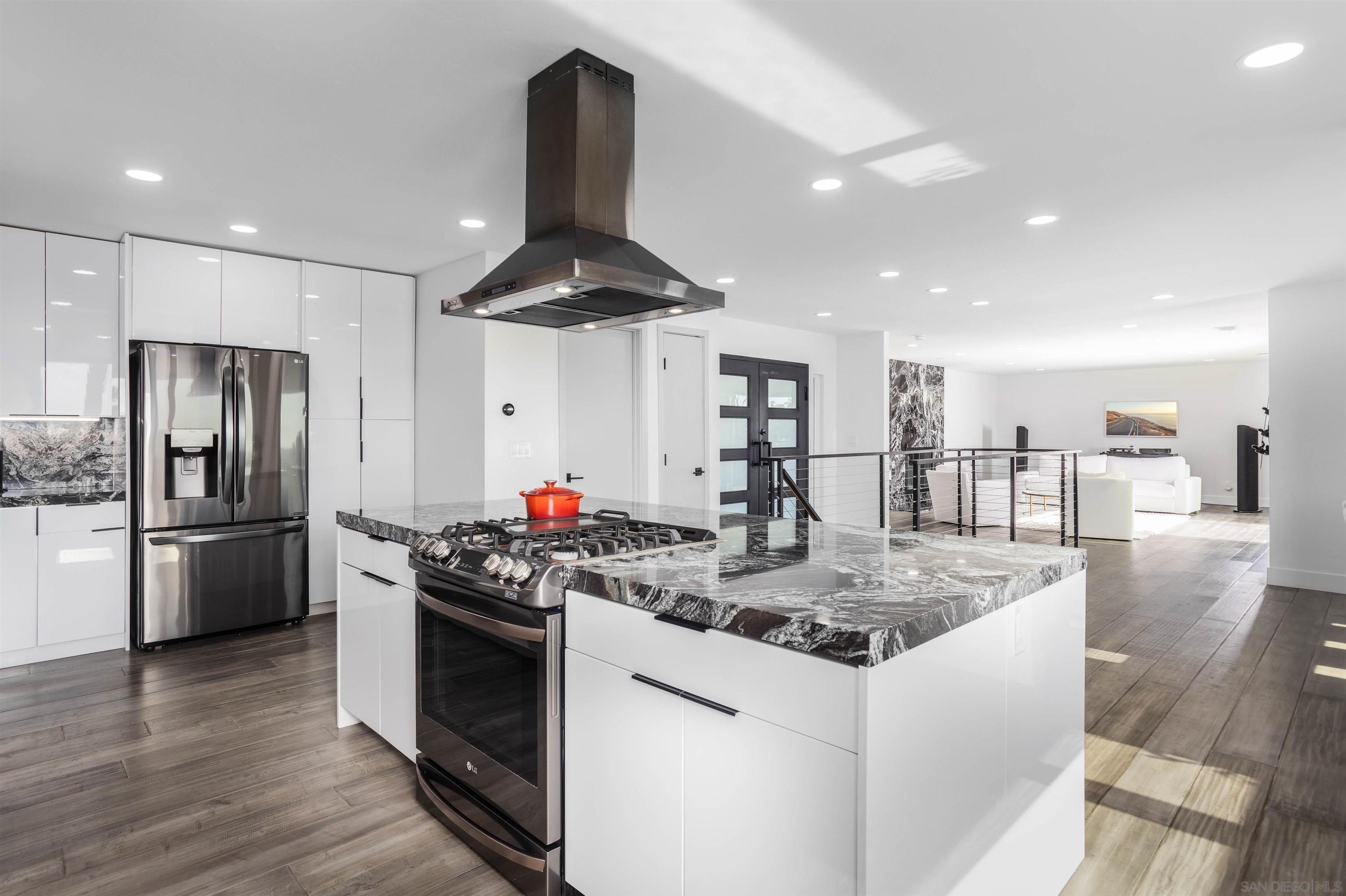 Madra Ave, San Diego, CA 92120