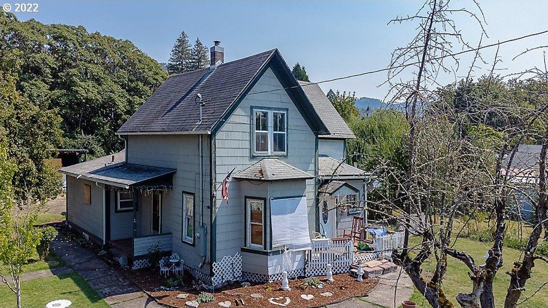Se Mill St, Roseburg, OR 97470