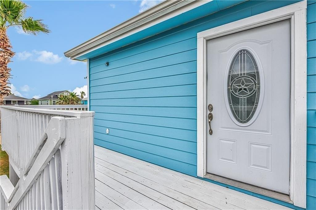 Dolphin Cir, Port Aransas, TX 78373