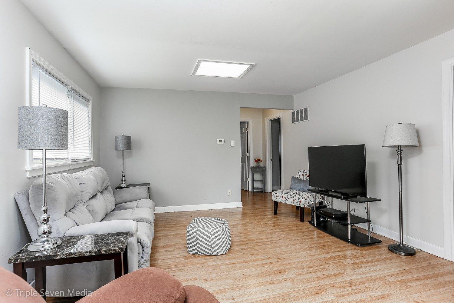 W Park Lane Dr, Merrionette Park, IL 60803