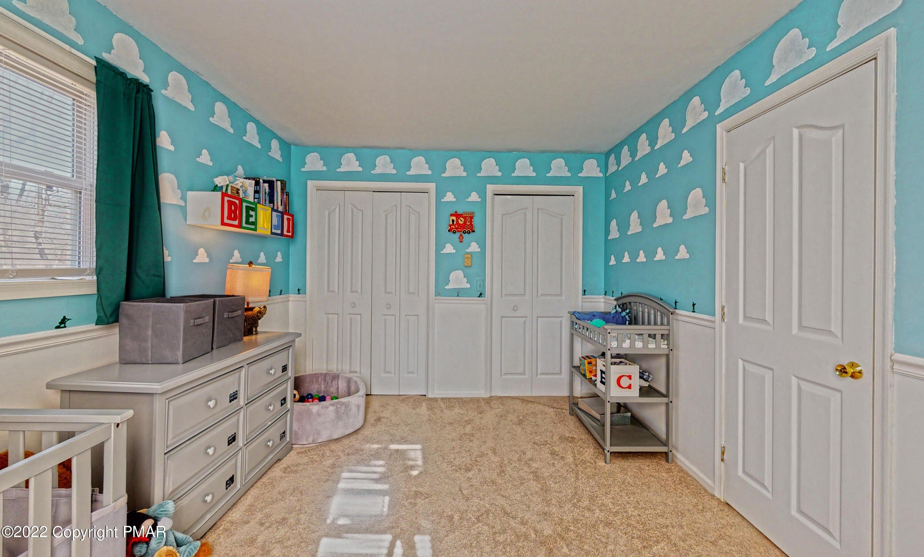 Iroquois St, Tobyhanna, PA 18466